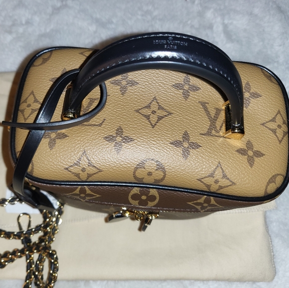 VANITY PM NEW - Picture 3 of 4